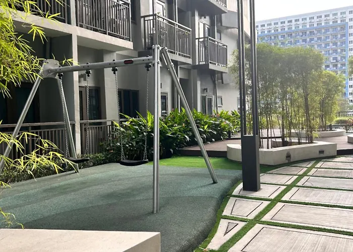 Moa Staycation With Netflix & Pool Access At Casa Bella S Residences Apartment *