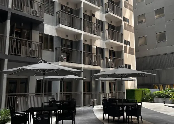 Moa Staycation With Netflix & Pool Access At Casa Bella S Residences