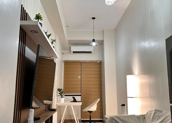 Moa Staycation With Netflix & Pool Access At Casa Bella S Residences *