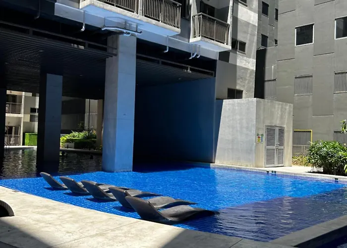Moa Staycation With Netflix & Pool Access At Casa Bella S Residences *