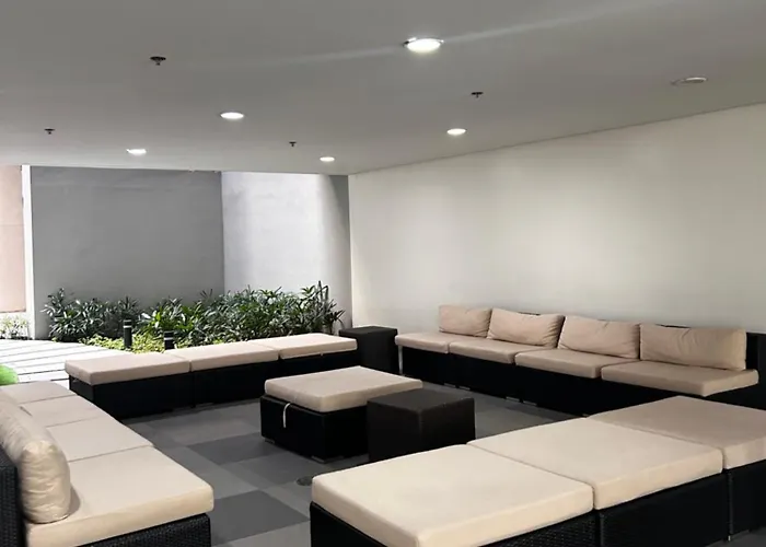Moa Staycation With Netflix & Pool Access At Casa Bella S Residences Apartment