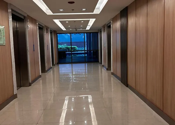 Moa Staycation With Netflix & Pool Access At Casa Bella S Residences Manila