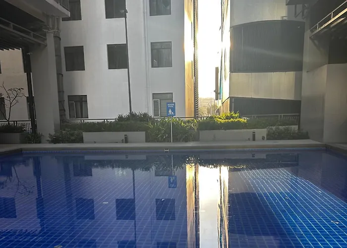 Moa Staycation With Netflix & Pool Access At Casa Bella S Residences * Manila