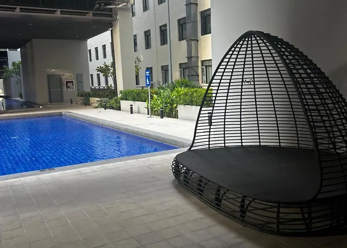 Moa Staycation With Netflix & Pool Access At Casa Bella S Residences *