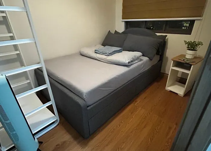 Moa Staycation With Netflix & Pool Access At Casa Bella S Residences Apartment *