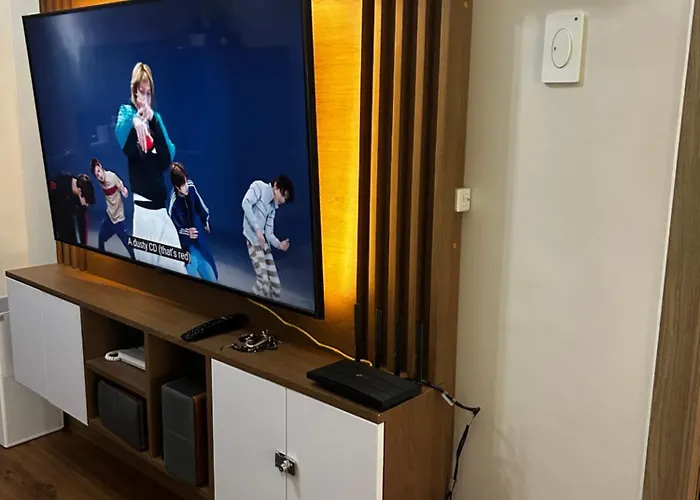 Apartment Moa Staycation With Netflix & Pool Access At Casa Bella S Residences