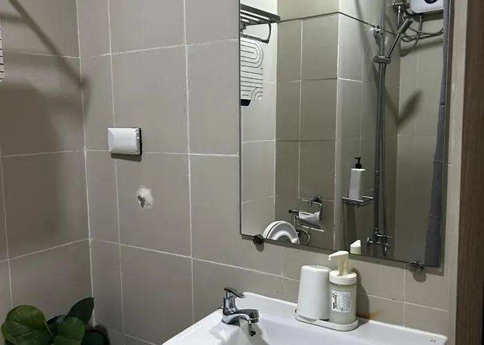 Apartment Moa Staycation With Netflix & Pool Access At Casa Bella S Residences