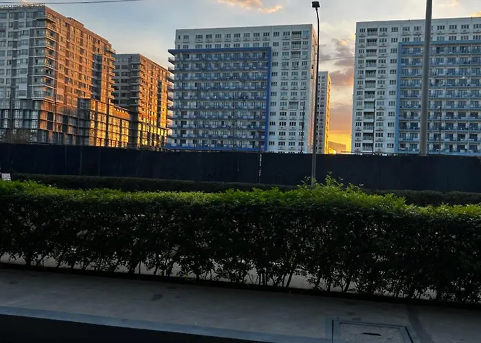 Moa Staycation With Netflix & Pool Access At Casa Bella S Residences