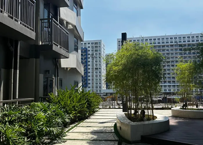 Apartment Moa Staycation With Netflix & Pool Access At Casa Bella S Residences *